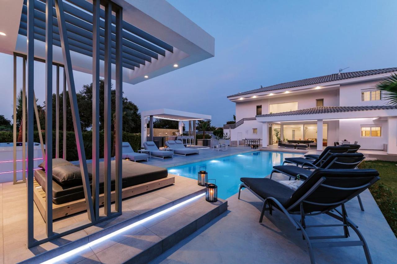 M Mansion Villa Pefki  Exterior photo